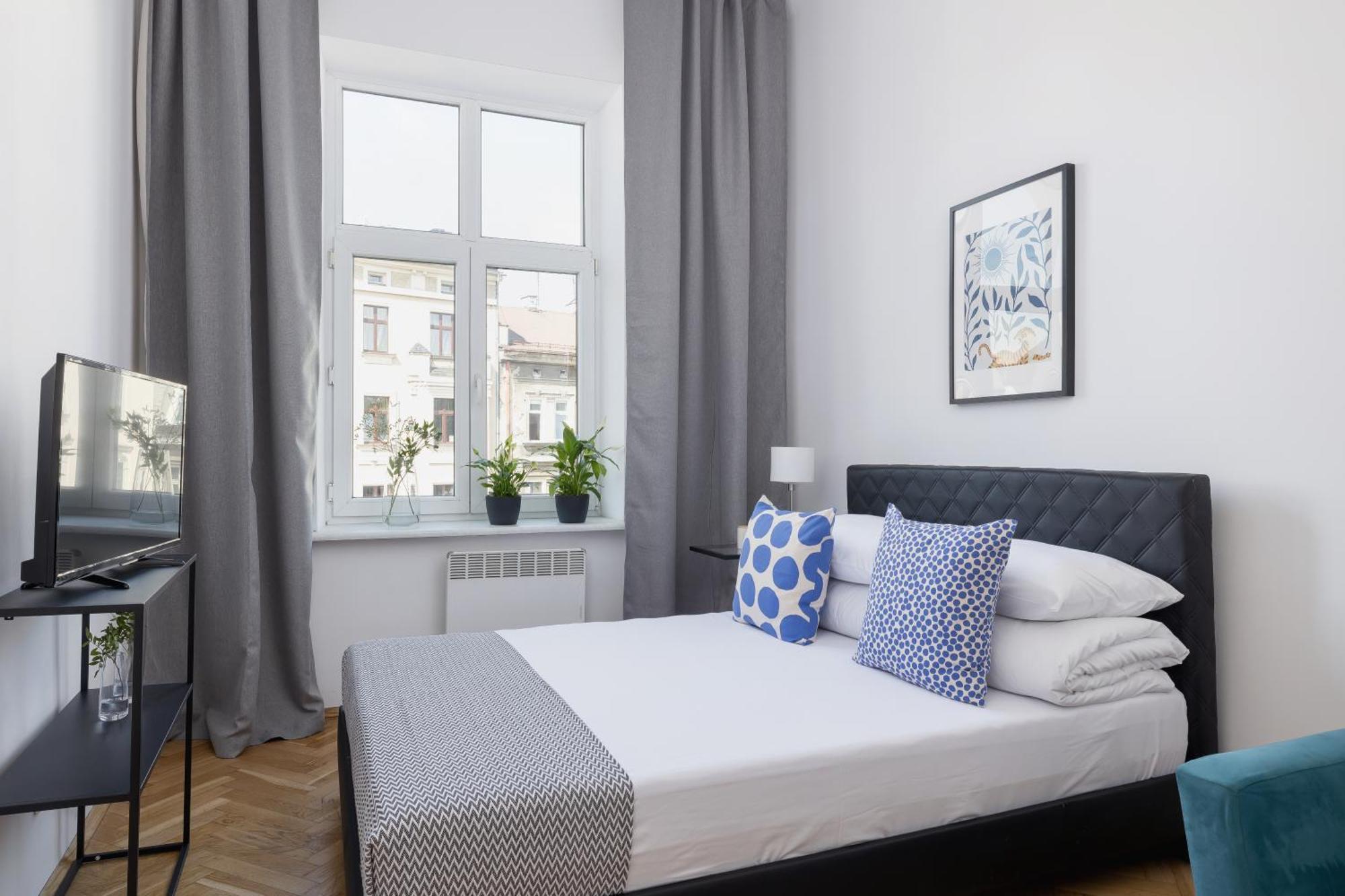 1-Bedroom Apartment - 65 Dluga Street クラクフ エクステリア 写真