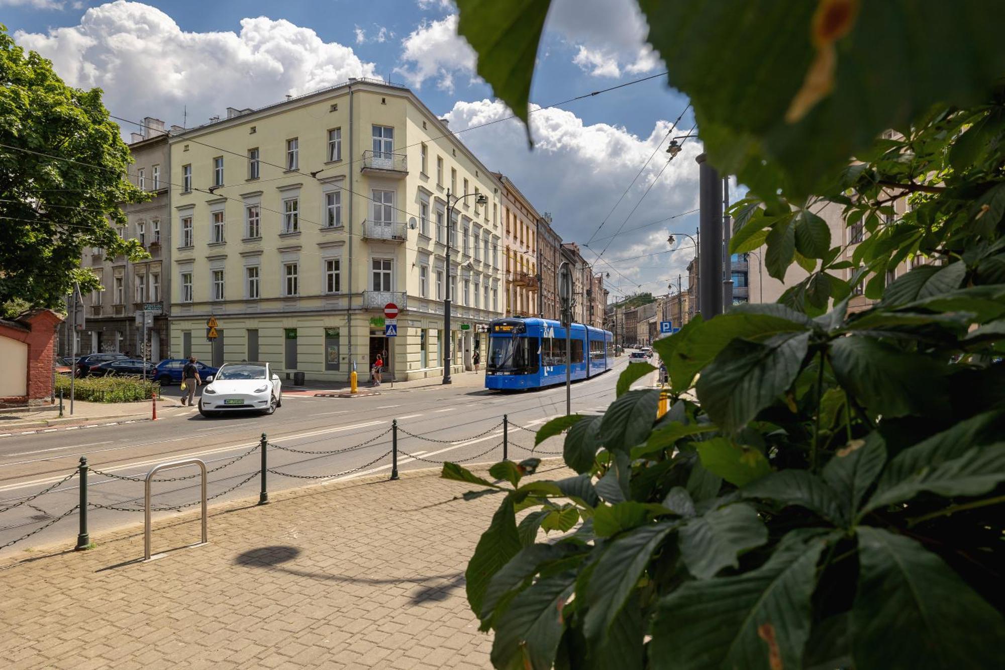 1-Bedroom Apartment - 65 Dluga Street クラクフ エクステリア 写真